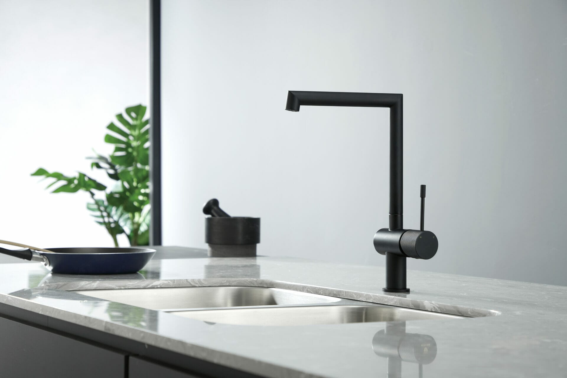 ΜΠΑΤΑΡΙΑ ΝΕΡΟΧΥΤΗ SIENA BLACK 20113 ORABELLA
